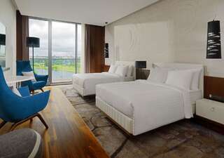Отель Minsk Marriott Hotel Минск Классический номер с 2 кроватями размера «queen-size» и видом на реку-1